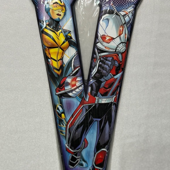 New Marvel Metal Letter V with Avengers Design NIP NOS Factory Sealed - Picture 9 of 10